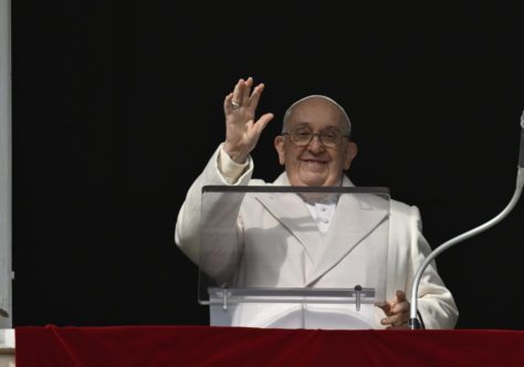 Papa: como Maria, acolher os grandes dons de Deus com admiração e simplicidade
