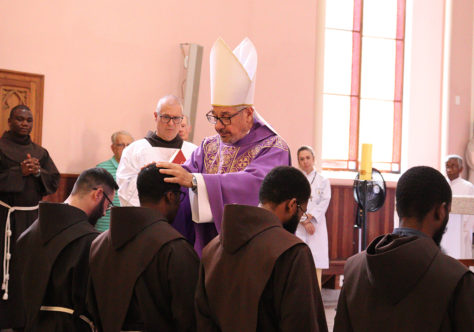 “Não façam do diaconato apenas um trampolim para a Ordenação Sacerdotal", diz D. Cappio aos novos diáconos