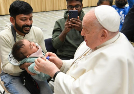 Papa: a avareza é uma doença do coração. Sejamos generosos!