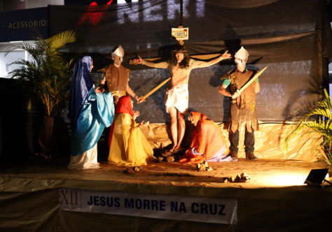 Fiéis participam de celebrações do Tríduo Pascal em Santa Catarina