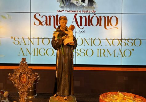 Imagem peregrina de Santo Antônio é acolhida em diversas localidades do Rio de Janeiro