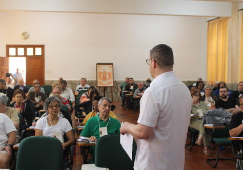 O diálogo dá sua tônica no segundo dia do Encontro da OFS e Assistentes da Província