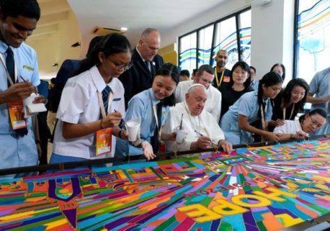 Papa Francisco concluí sua 45ª viagem apostólica