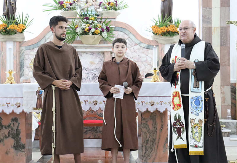 [Paróquia Santo Antônio, em Sorocaba, comemora os 800 anos da Impressão das Chagas de São Francisco]