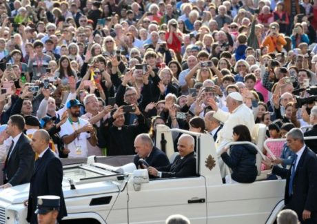 O Espírito Santo garante a unidade e universalidade da Igreja