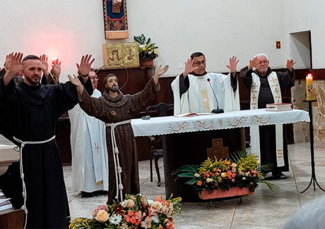 Frades e Postulantes celebram a Solenidade de São Francisco de Assis