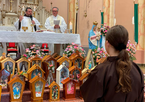 Paróquia São Luiz Gonzaga, em Xaxim, celebra Nossa Senhora da Saúde