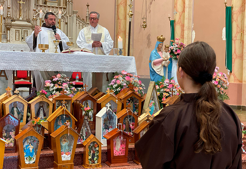 [Paróquia São Luiz Gonzaga, em Xaxim, celebra Nossa Senhora da Saúde]