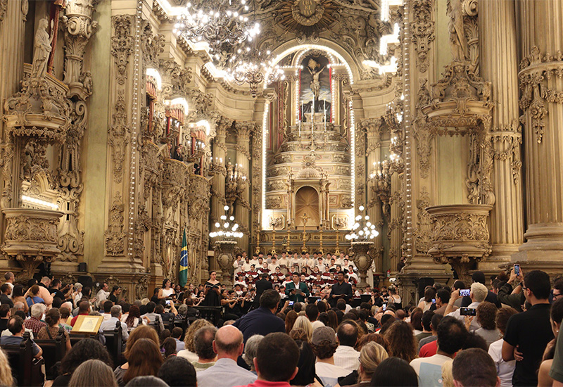 [Corais dos Canarinhos e Orquestra Sinfônica da UFRJ realizam Concertos Espirituais de Finados]