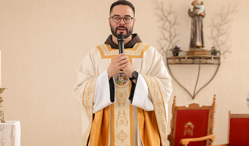 Primeira Missa de Frei Danilo é celebrada na Paróquia Santo Antônio, em Itapeva