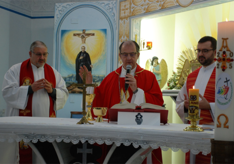 Solenidade de Pentecostes e celebração de 25 anos de vida religiosa em Pato Branco