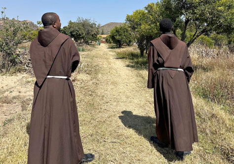 Frades em retiro se preparam para Ordenação Presbiteral