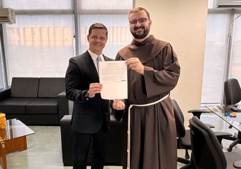 Rádio Frei Galvão recebe concessão oficial em Brasília, marcando nova etapa na comunicação franciscana