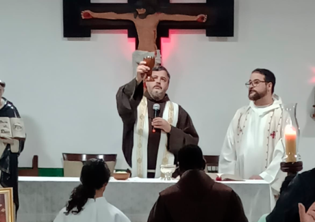 Paróquia Santa Clara de Imbariê celebra o Tríduo em honra à sua padroeira