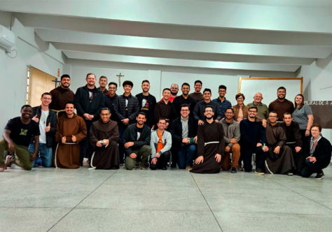 Segunda edição do “Novinter” celebra fraternidade e formação em Rodeio