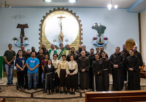 Terceiro dia do Tríduo: a alegria do vinho novo e a vocação presbiteral de Frei João