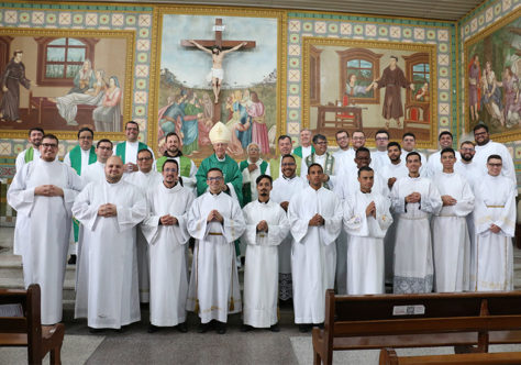 Dom Gil Antônio Moreira celebra Missa no Santuário Frei Galvão e destaca radicalidade do seguimento a Cristo