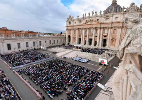 Leão XIV: Cristo não retorna à vida sozinho, mas arrasta consigo toda a humanidade