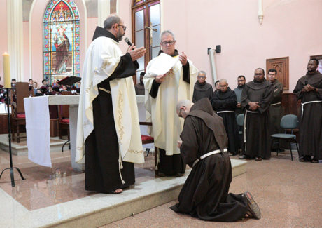Constância e perseverança: Frei Marcelo confirma seu “sim” definitivo a Deus na Profissão Solene
