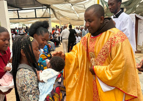 Na humildade do serviço, Frei Domingos inicia seu ministério presbiteral em Angola
