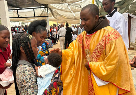 Na humildade do serviço, Frei Domingos inicia seu ministério presbiteral em Angola