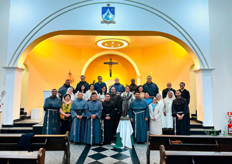 Fraternidade Sagrado Coração de Jesus celebra São Francisco de Assis e o Tríduo da Família Franciscana