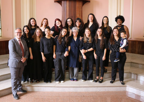 Coral das Meninas dos Canarinhos de Petrópolis celebra 37 anos com Missa na Solenidade de Nossa Senhora Aparecida