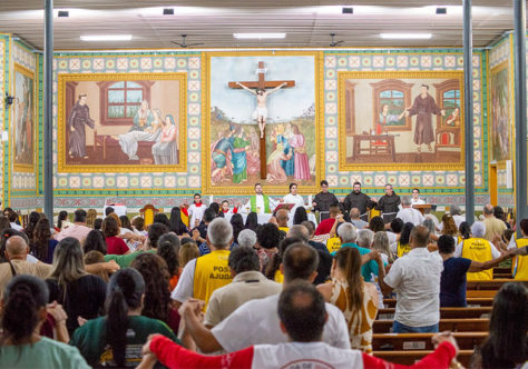 Festa de Frei Galvão 2025 tem início em Guaratinguetá com convite à paz e ao cuidado da criação