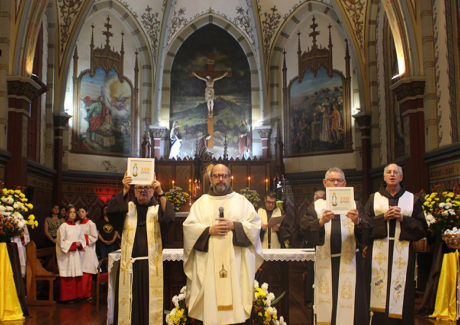 Frades do Regional de Curitiba celebram a Solenidade de São Francisco e os 350 anos da Província