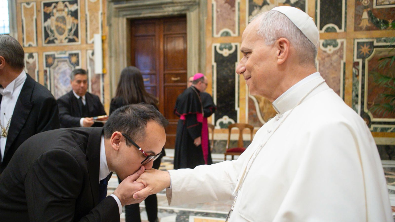 [USF participa de Jubileu Educacional em Roma e de audiência privada com o Papa Leão XIV]