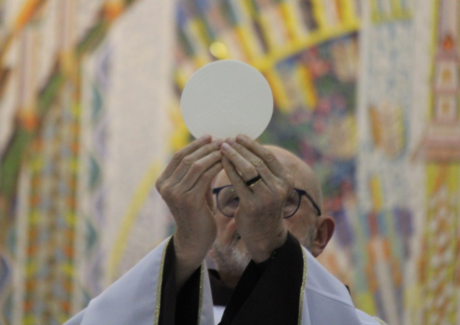 Com Maria, aprendemos a esperar o Deus que vem