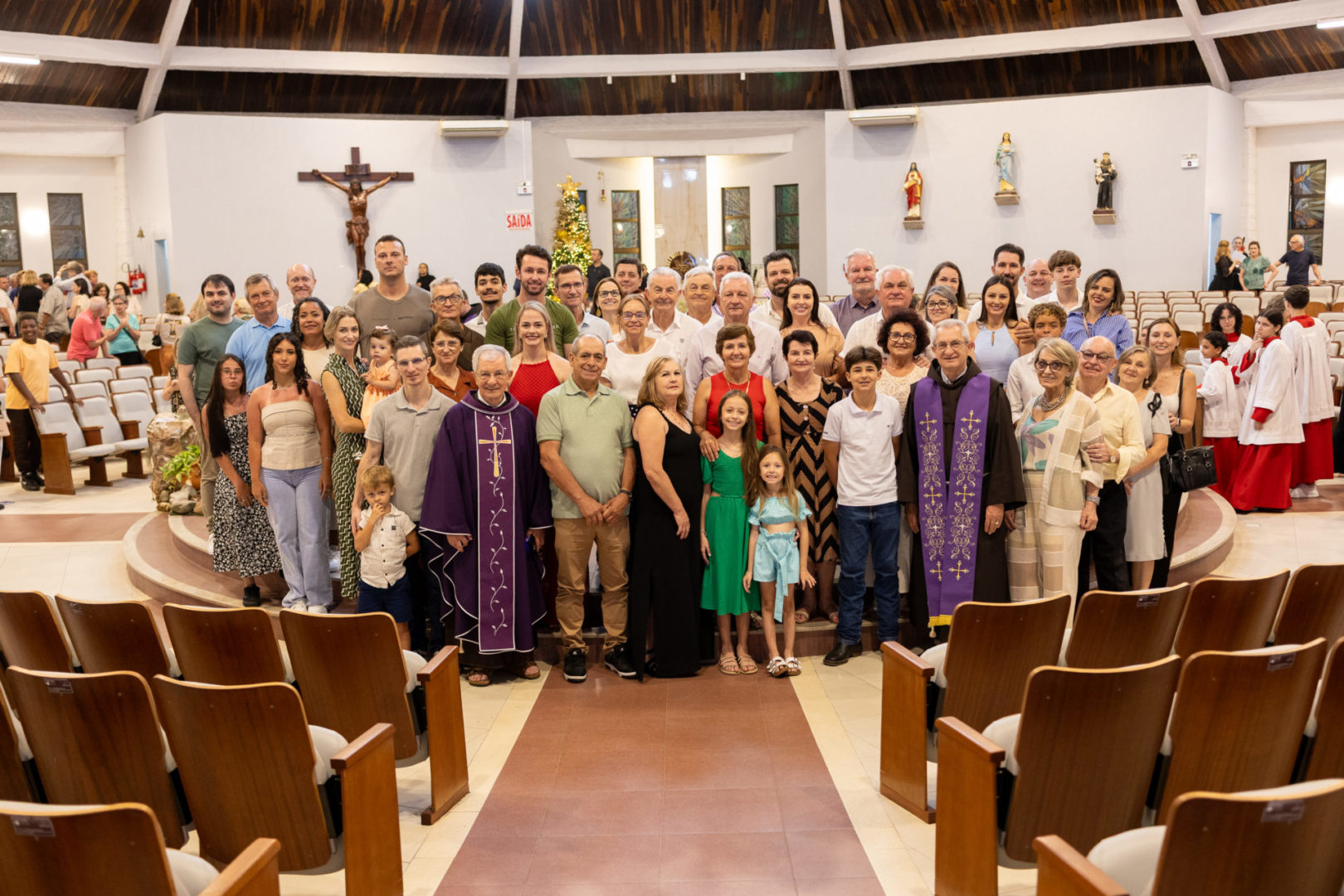 [A Fraternidade e a Paróquia Santa Inês celebram o Jubileu do Frei Salésio Hillesheim e do Frei Sebastião Kremer em Balneário Camboriú]