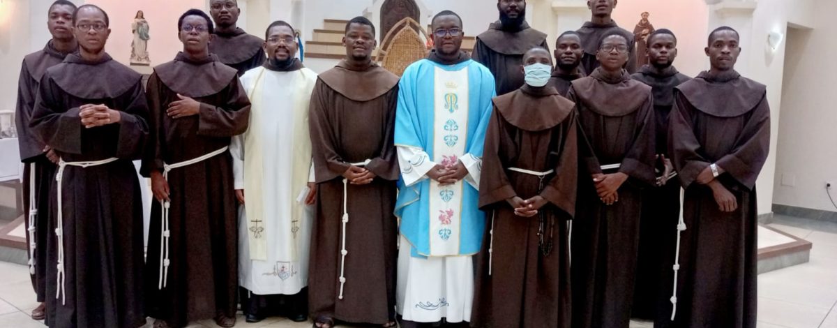 Renovação dos votos na Custódia