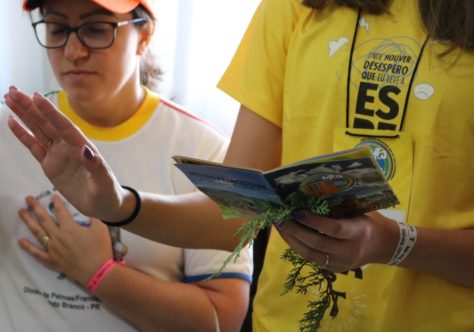 Jovens vivem experiência missionária nas férias em Santo Amaro da Imperatriz (SC)