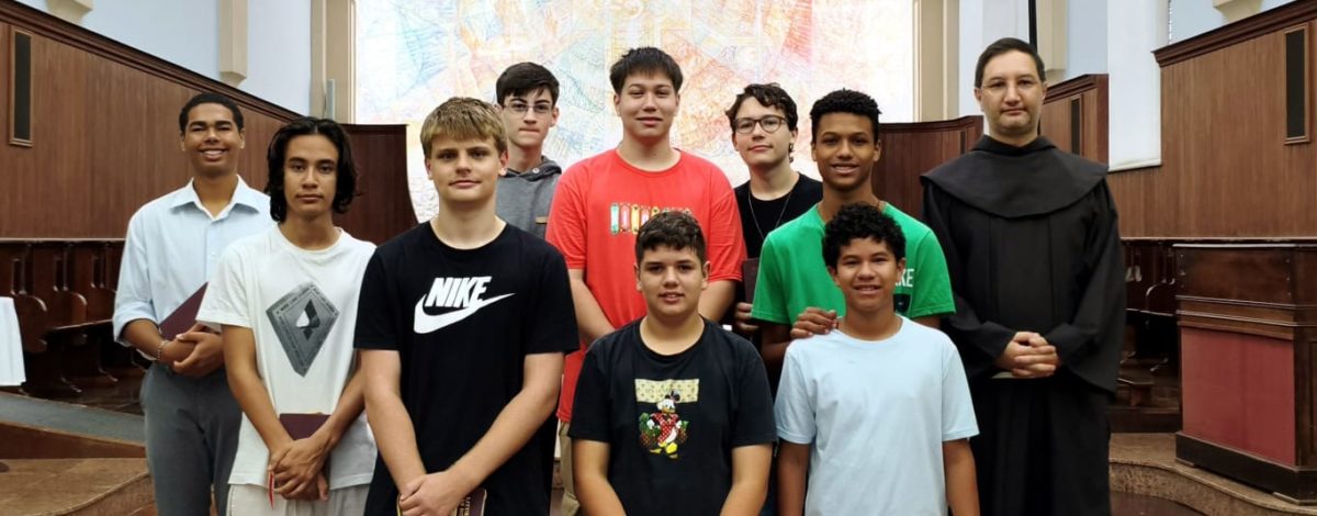 Vocacionados adolescentes partilham  o Dom da Fraternidade