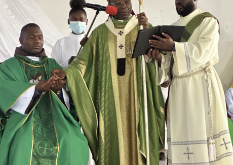 Frei Evaristo Seque Joaquim é acolhido como novo pároco em Catepa