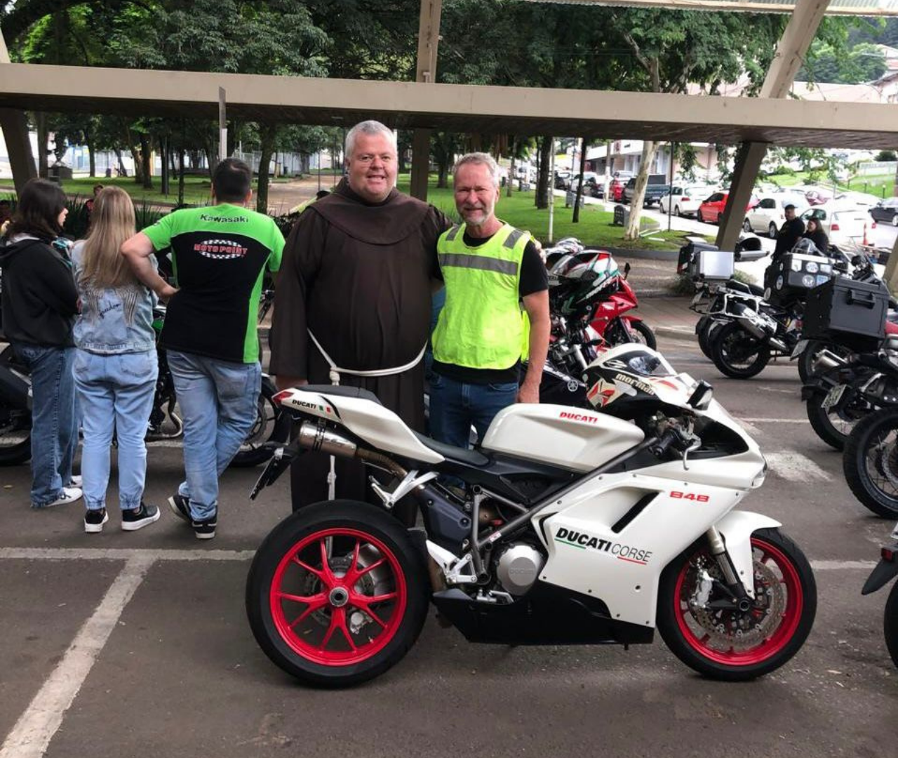 [Procissão de motos reúne grande público em Concórdia]