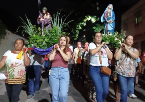 Paróquia Santa Clara vivencia com fé e devoção a Procissão do Encontro