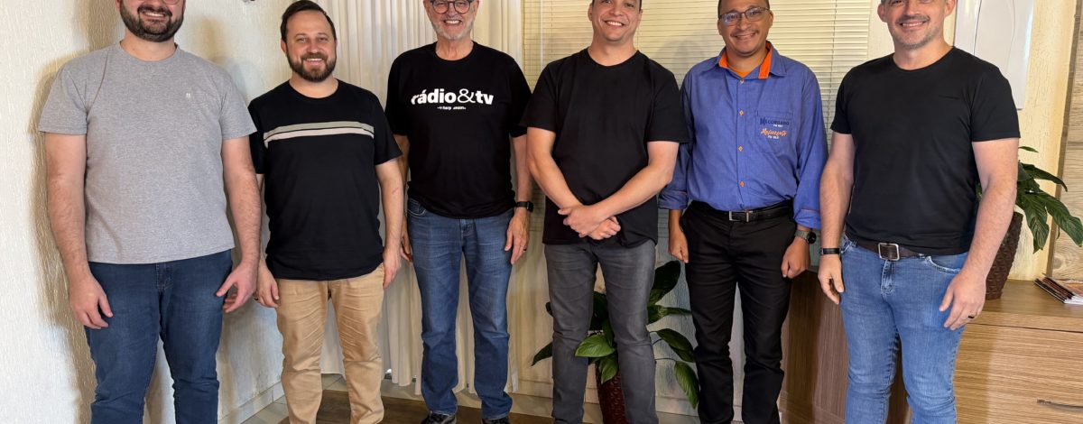 Frades avaliam avanços e desafios das emissoras franciscanas da Província