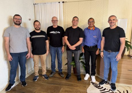 Frades avaliam avanços e desafios das emissoras franciscanas da Província