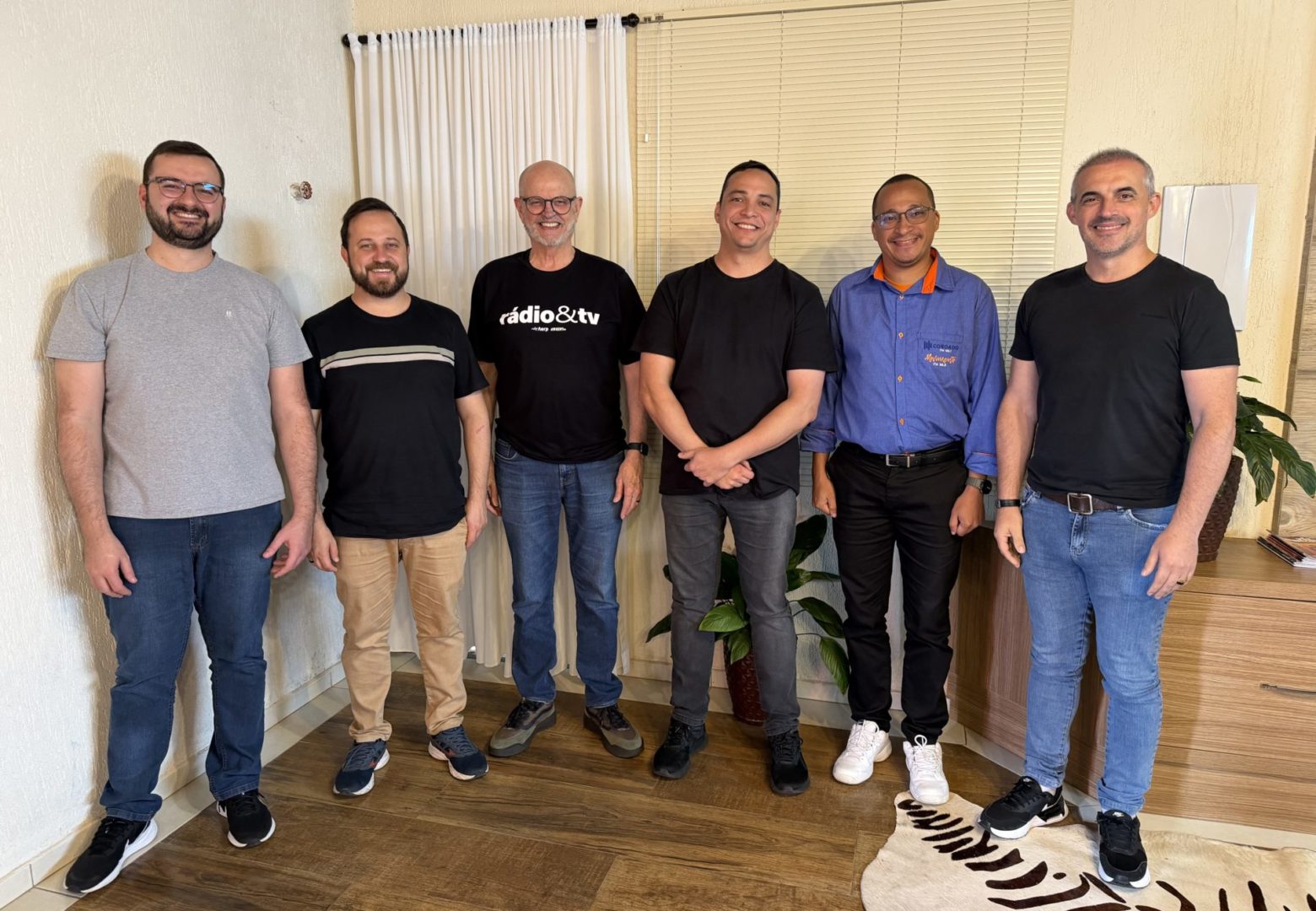 [Frades avaliam avanços e desafios das emissoras franciscanas da Província]