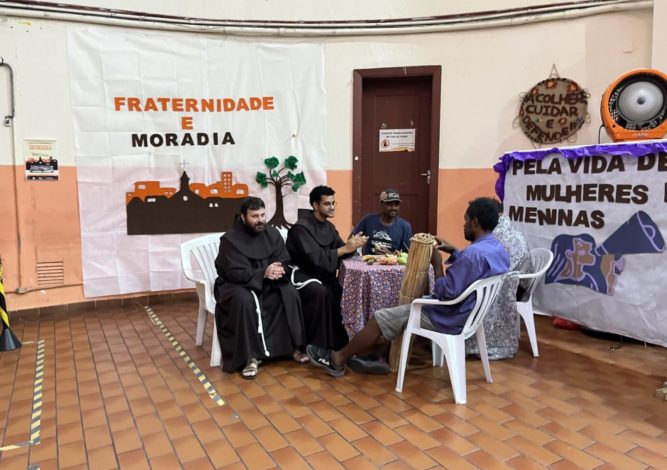 Fraternidade e Moradia: vozes da rua e caminhos de esperança marcam debate do Sefras