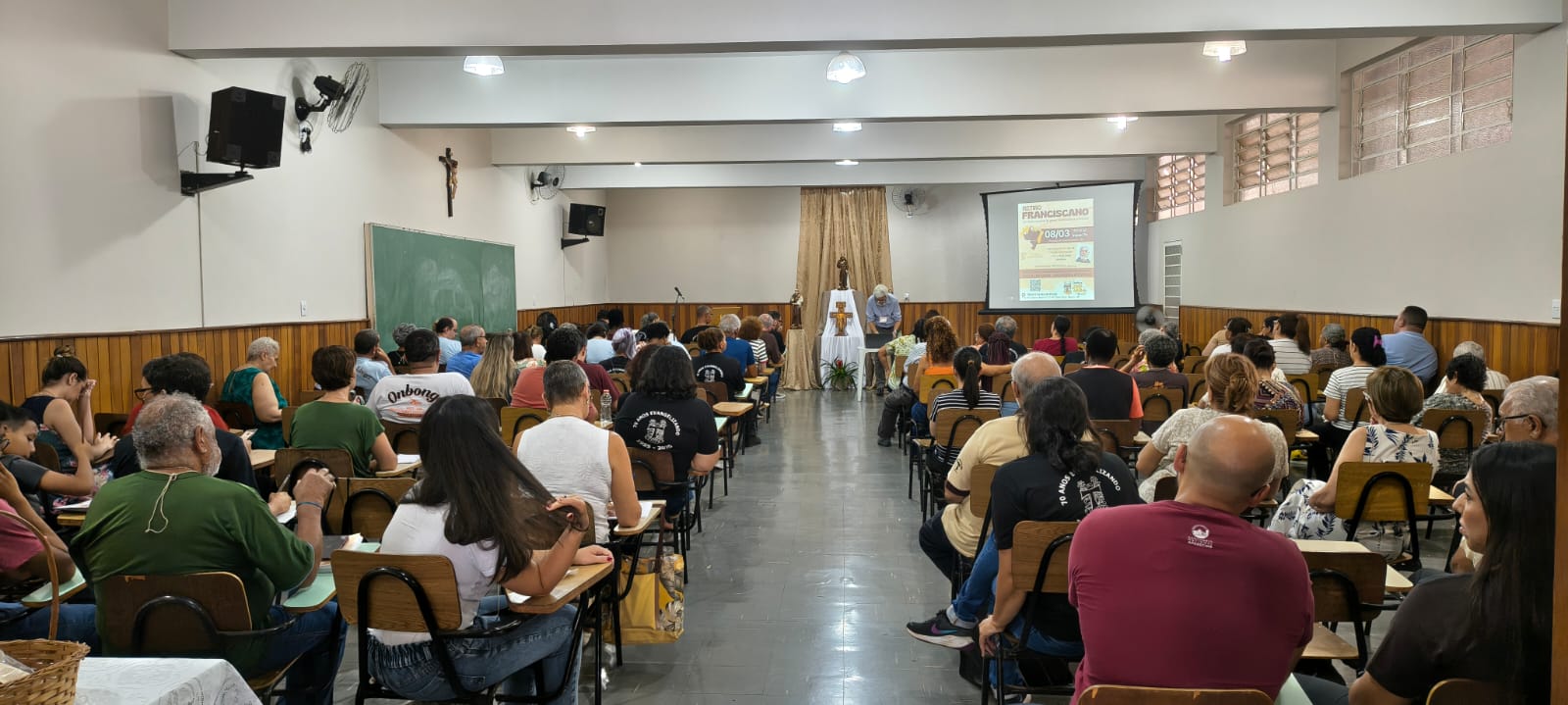 [Paróquia Santo Antônio realiza retiro com foco no Jubileu de 800 anos da morte de São Francisco]