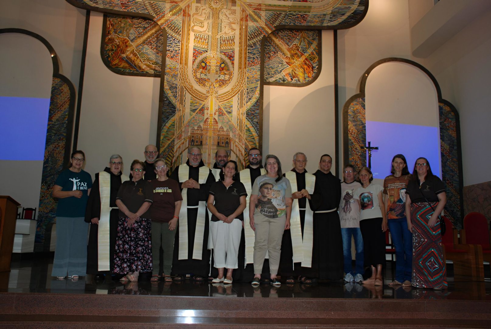 [“Os santos não são apenas intercessores, mas exemplos de vida”: abertura do Ano Jubilar Franciscano reúne fiéis em Pato Branco]