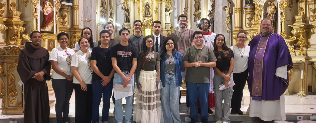 Catequese Franciscana, acolhida de catecúmenos e homenagem às mulheres movimentam Santuário São Francisco