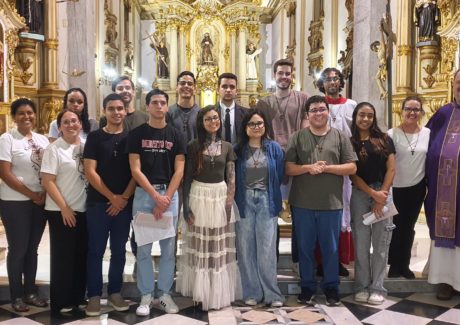 Catequese Franciscana, acolhida de catecúmenos e homenagem às mulheres movimentam Santuário São Francisco