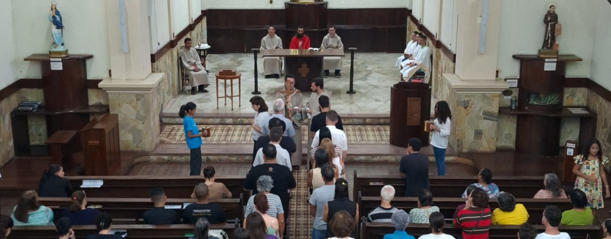 Seminário Frei Galvão celebra a Semana Santa com a participação dos fiéis