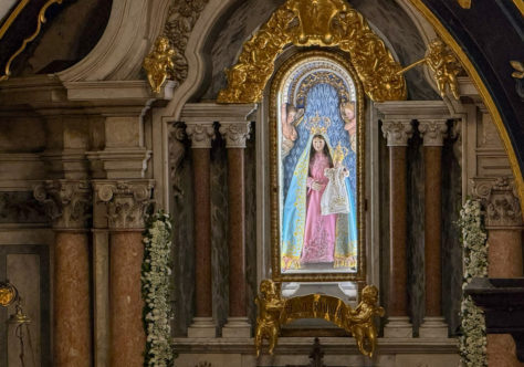 No “Castelo da Paz”, primeira missa do Dia da Padroeira reúne multidão de fiéis