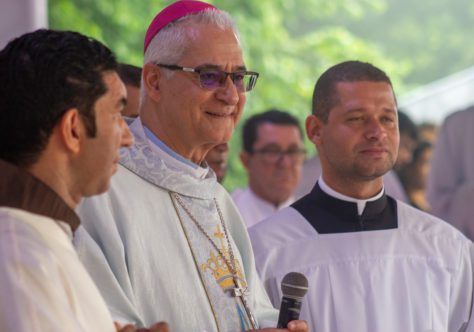 Dom Lauro aponta a paz de Cristo e o perdão como resposta às feridas do mundo no Domingo da Misericórdia
