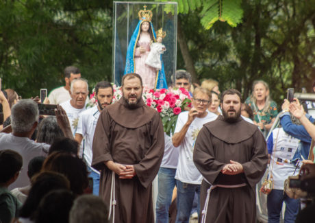 Tarde do 7º dia da Festa da Penha destaca chamado a ser luz no mundo